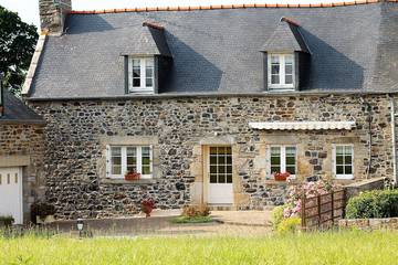 Gîte pour 11 personnes, avec jardin et terrasse à Pléboulle