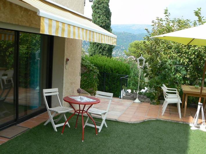 Appartement de vacances pour 2 personnes, avec Balcon et Terrasse ainsi que Jardin et Piscine