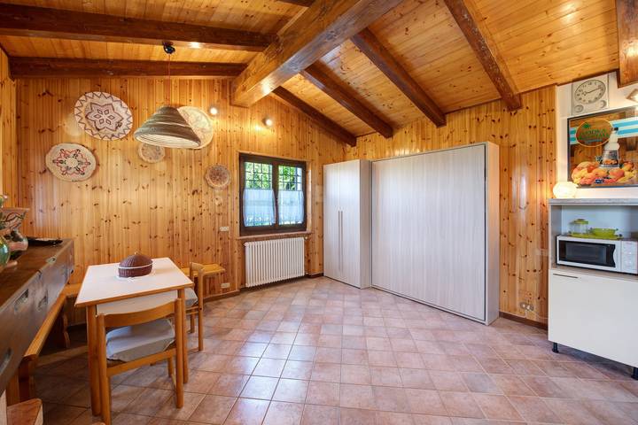 Ferienhaus für 2 Personen, mit Balkon und Garten sowie Seeblick in Verona - 3