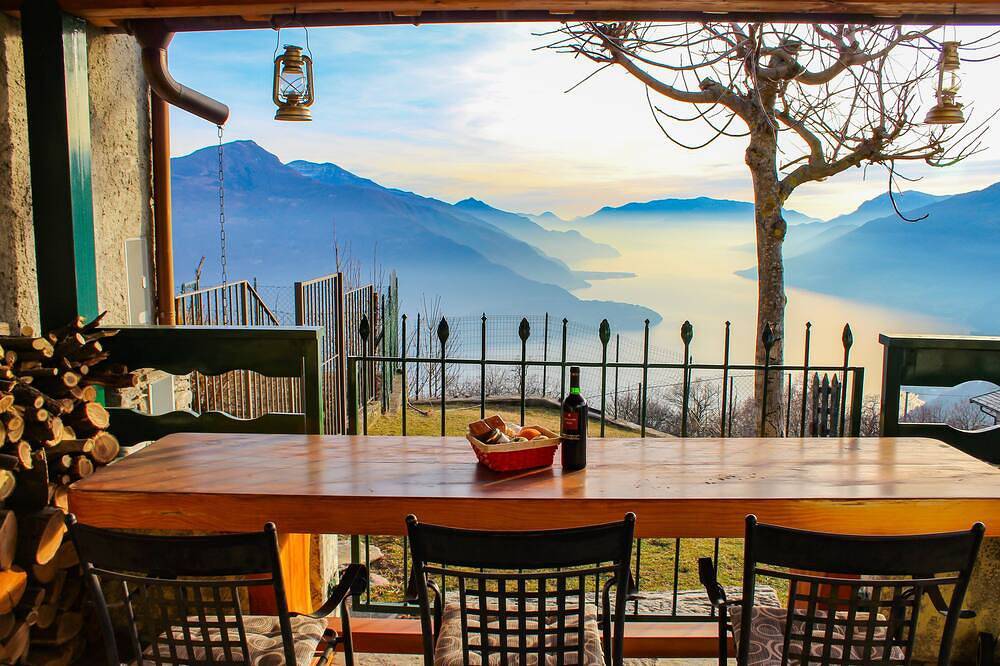 Rustico per 3 Persone in Comune di Vercana, Lago di Como