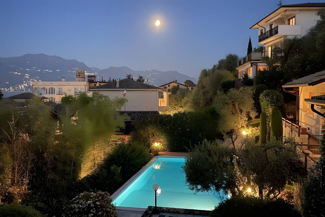 Ganze Wohnung, Charmantes Apartment nur 100 m vom Gardasee entfernt in Pai (Gardasee), Gardasee-Berge