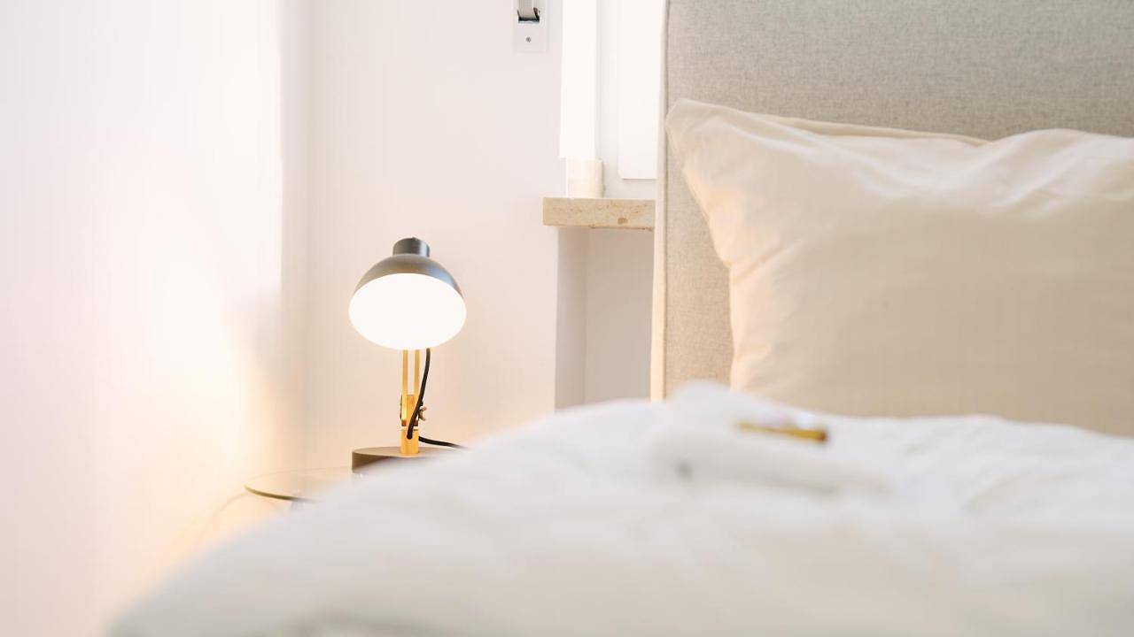 Ganze Wohnung, Apartment mit Balkon, Küche & Waschmaschine an der Whu in Vallendar, Osteifel