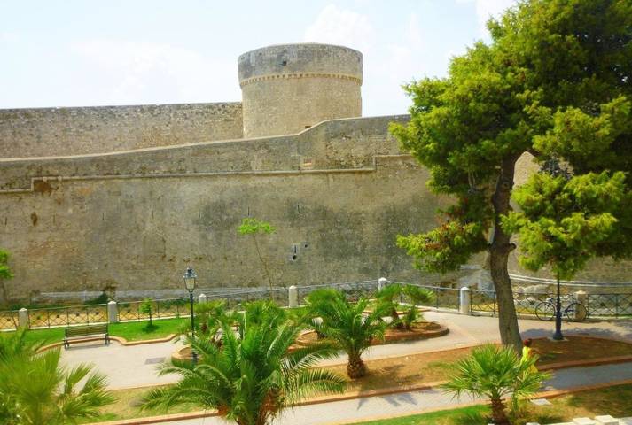 Ferienwohnung für 6 Personen, mit Terrasse und Ausblick in Manfredonia - 4