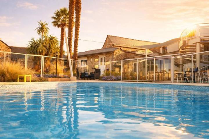 Hôtel pour 2 personnes, avec Balcon et Terrasse ainsi que Jardin et Piscine à Le Val-Saint-Père - 3