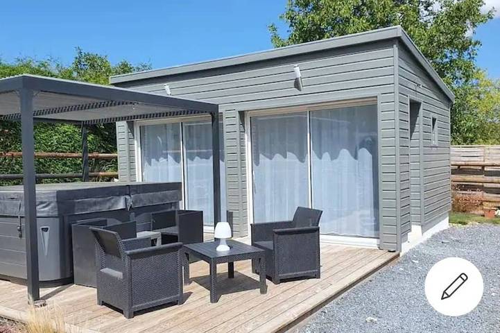 Gîte pour 2 personnes, avec Jacuzzi et Jardin