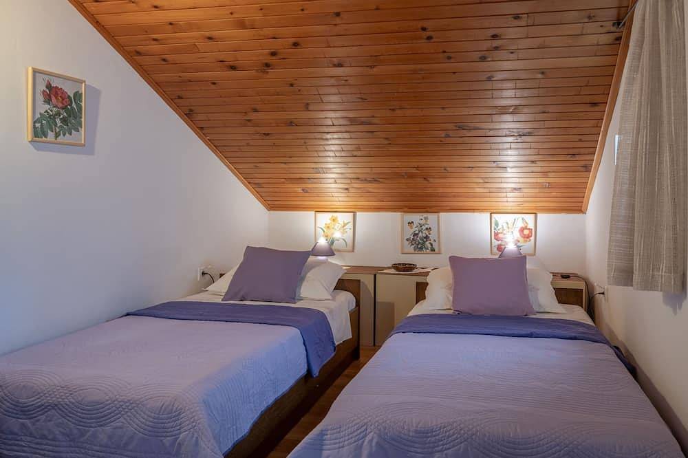 Ganze Wohnung, 3-Zimmer-Ferienwohnung am Strand Prizba, Korcula (A-23354-a) in Blato, Korcula