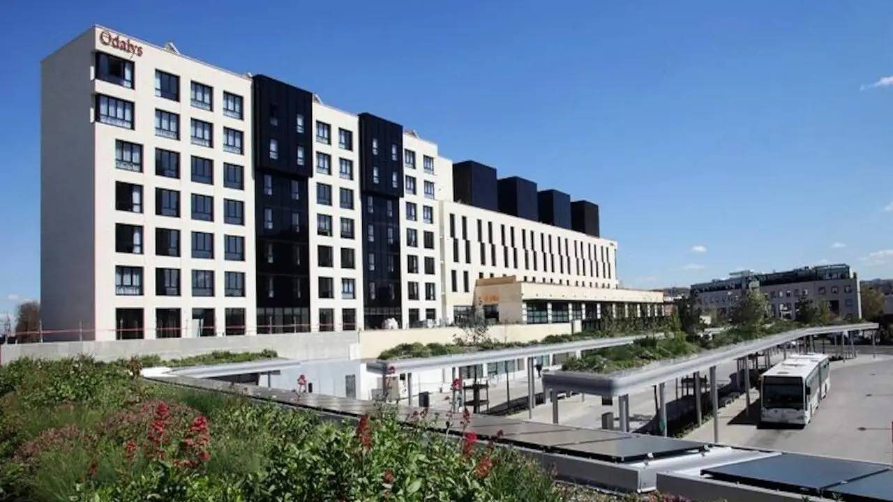 Entire holiday apartment, Ferienwohnung für 2 Personen (20 m²) in Rueil-Malmaison in Rueil-Malmaison, Hauts-de-Seine