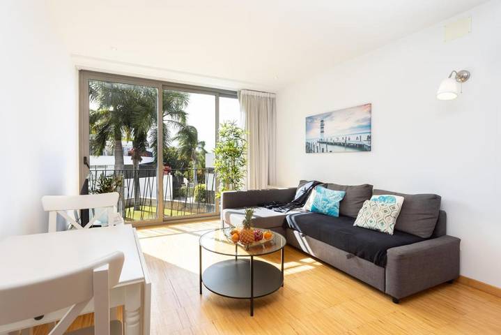 Apartamento para 5 personas, con piscina además de vistas y jardín en La Quinta
