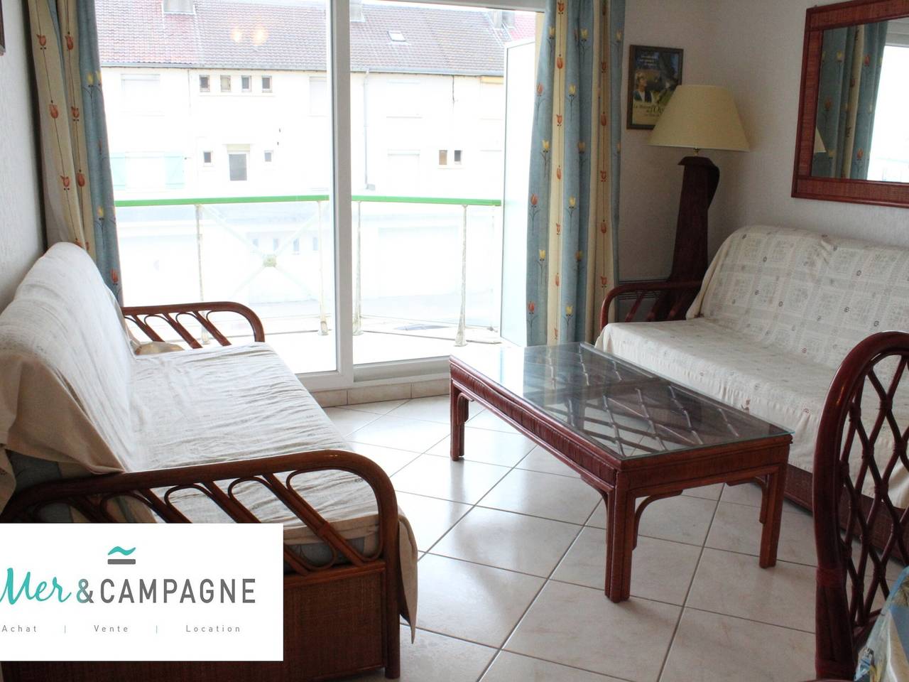 Entire apartment, Cozy apartment near the beach with balcony, parking and pets allowed in Fort-Mahon-Plage, Abbeville region