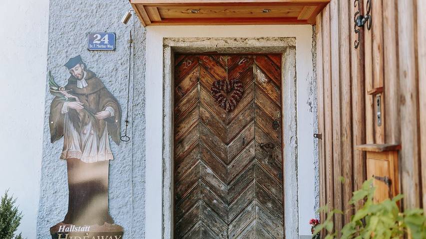 Hotel voor 4 personen, with balkon and whirlpool as well as tuin and sauna in Hallstatt