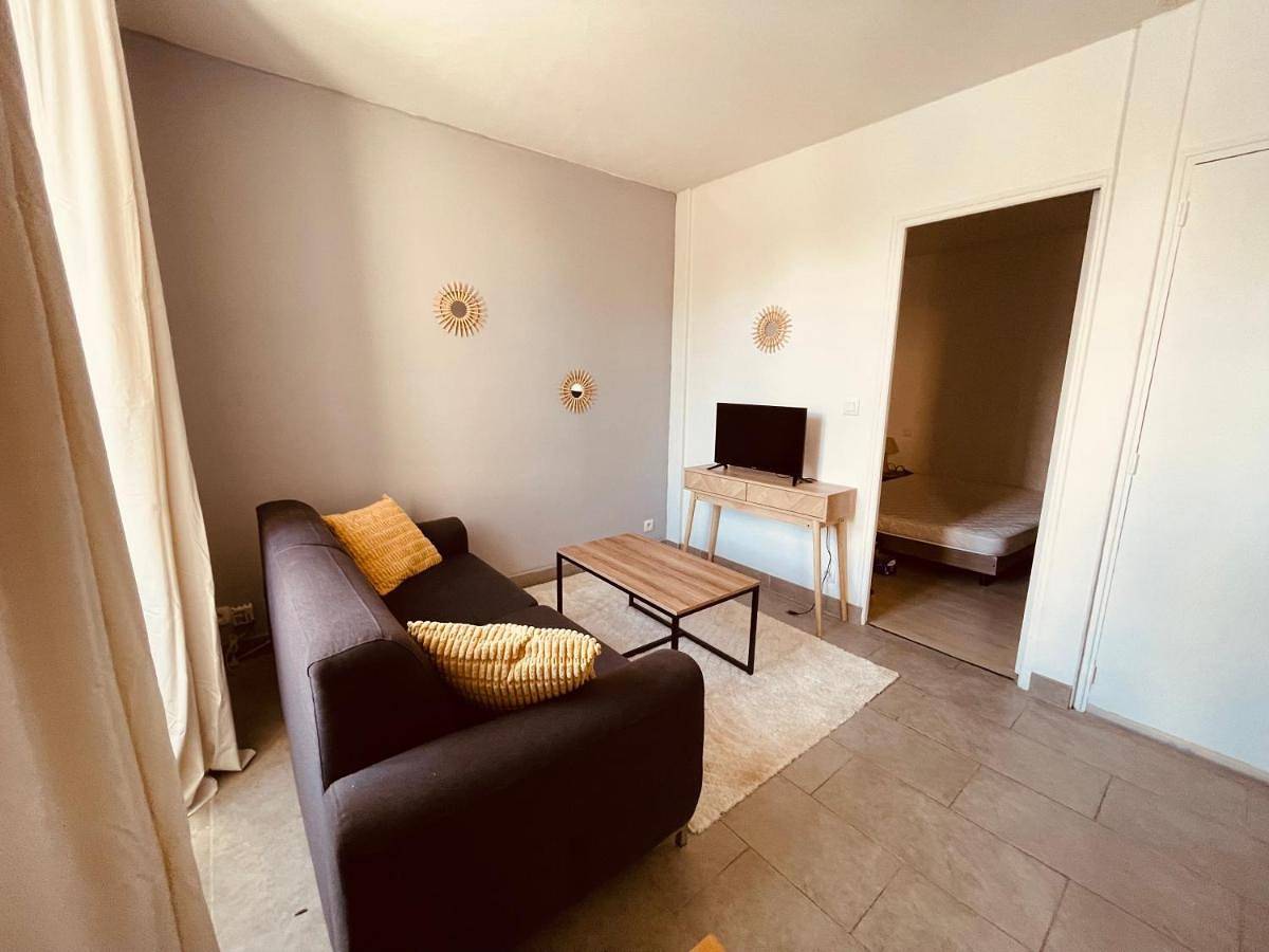 Appartement entier, Albuconis 2 Appartement 1 chambre in Aubusson, Région d'Aubussargues