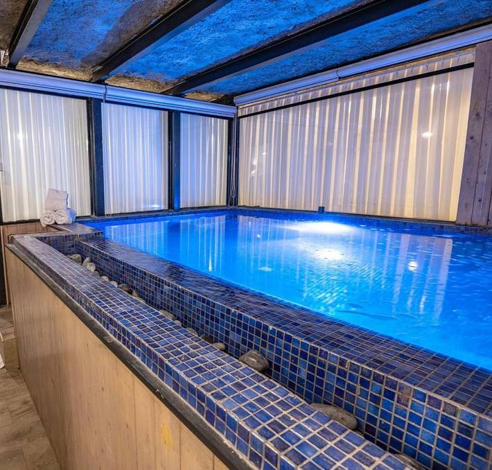 Appartement de vacances pour 3 personnes, avec sauna ainsi que piscine et terrasse