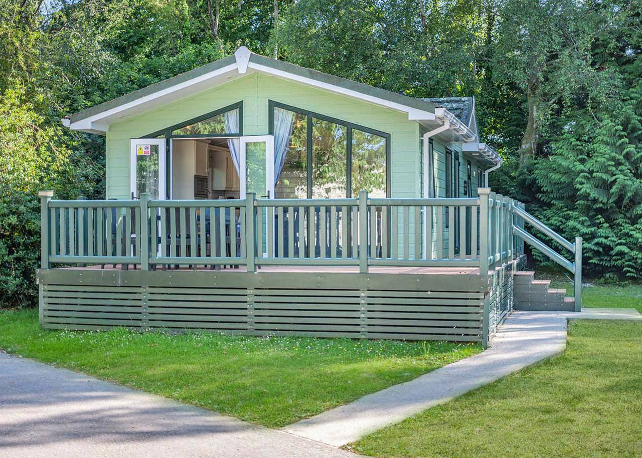 Superior 2, Slps 4, parking, ensuite, decking in Burgh Castle, Great Yarmouth