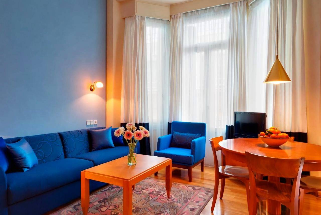 Apartment with Balcony in Section centrale d'Athènes, Athènes
