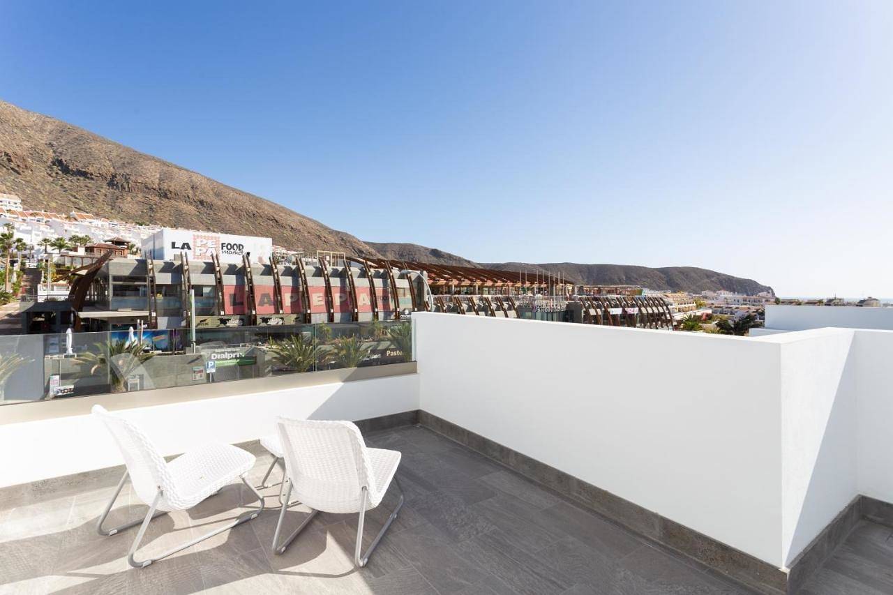 Three-Bedroom Villa in Los Cristianos, Arona