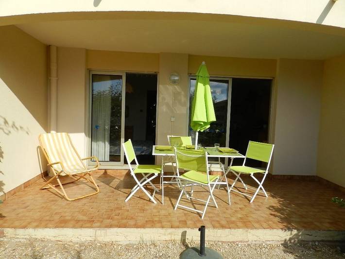 Gîte pour 4 personnes, avec terrasse dans Port de Bormes les Mimosas - 2