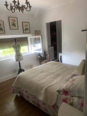 Double Room with Private External Bathroom in Contrexéville, Neufchâteau