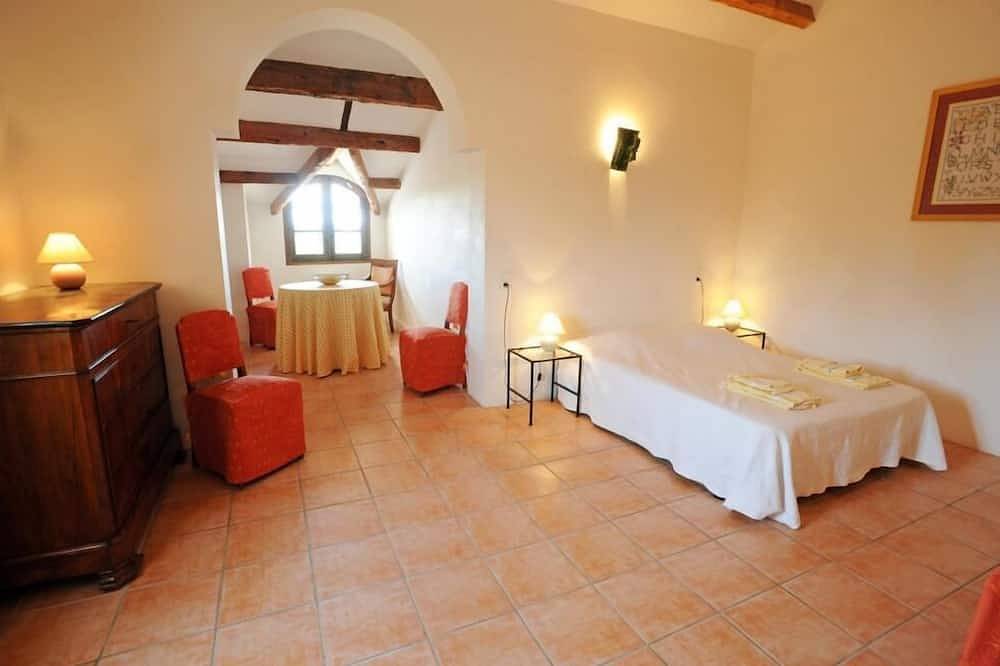 Maison avec terrasse et piscine à Béziers, campagne, proche Canal du Midi in Béziers, Côte méditerranéenne (France)