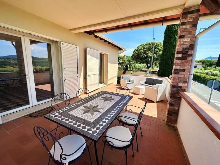 Villa per 6 persone, con giardino e terrazza nonché panorama a San Vincenzo
