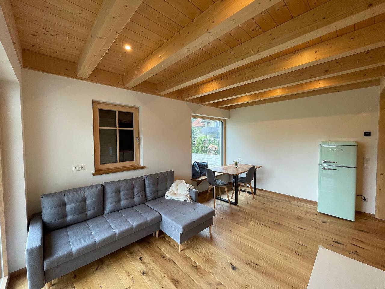 Ganze Wohnung, Apartment 'dahoimelig' mit Bergblick, privater Terrasse und Wlan in Friesenried, Bayerisch Schwaben