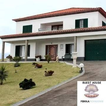 Maison d’hôte pour 3 personnes, avec jardin ainsi que piscine et vue dans Achada