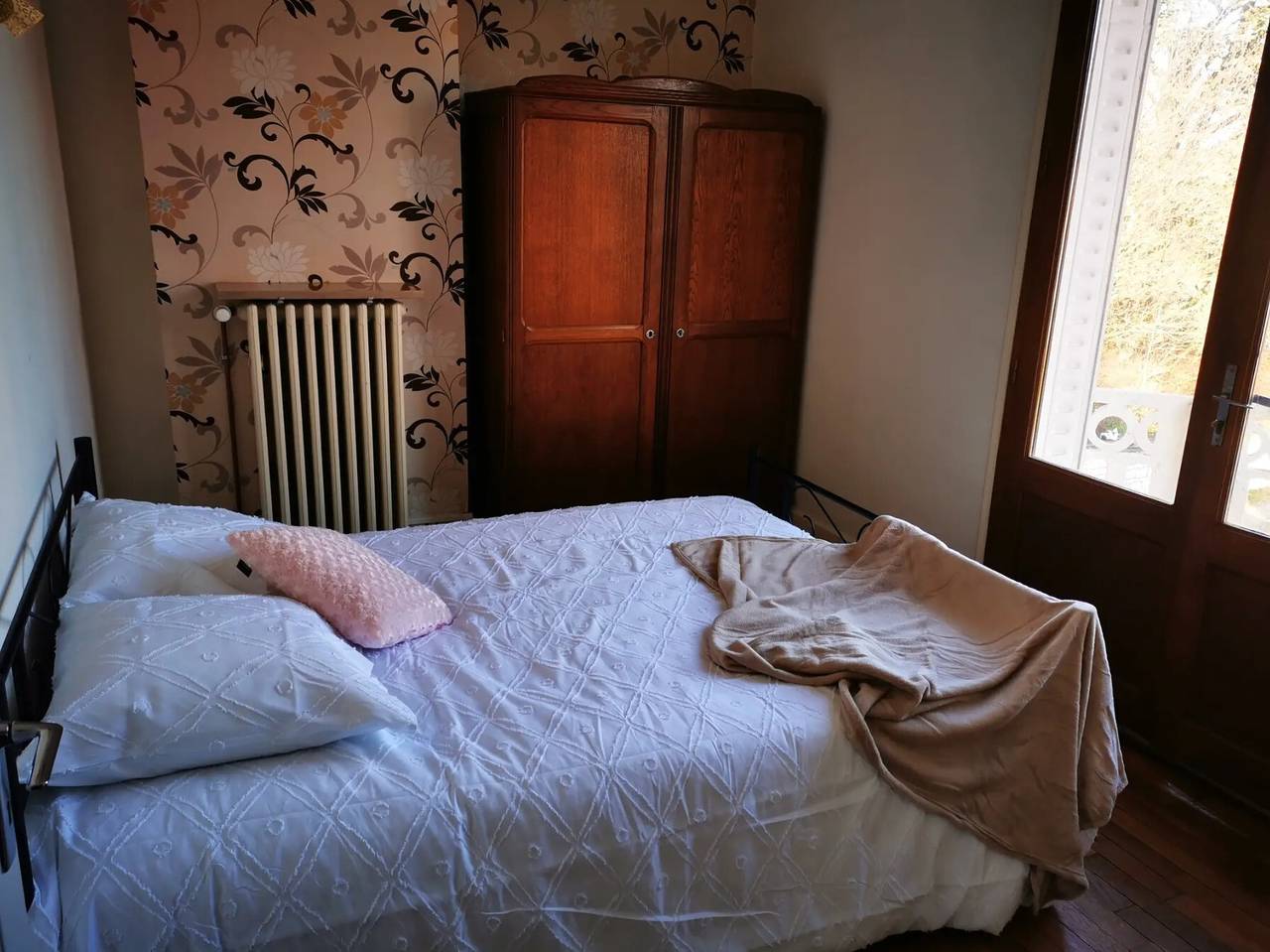 Casa de huéspedes «Chez Sandrine - De Familia» con piscina, terrazas y Wi-Fi compartidos in Gray (unidad), Alto Saona