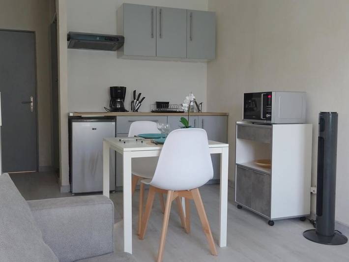 Gîte pour 2 personnes, avec vue dans Port De Balaruc Les Bains - 2