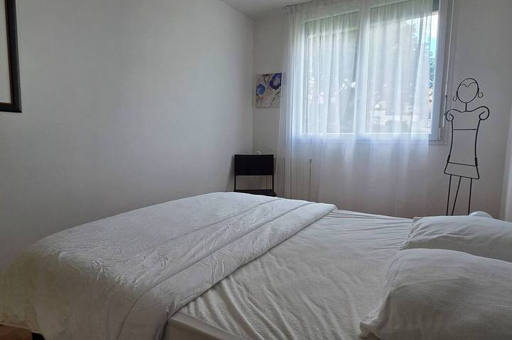 Gîte pour 4 personnes, avec terrasse et jardin dans Plage Sables Blancs - 4