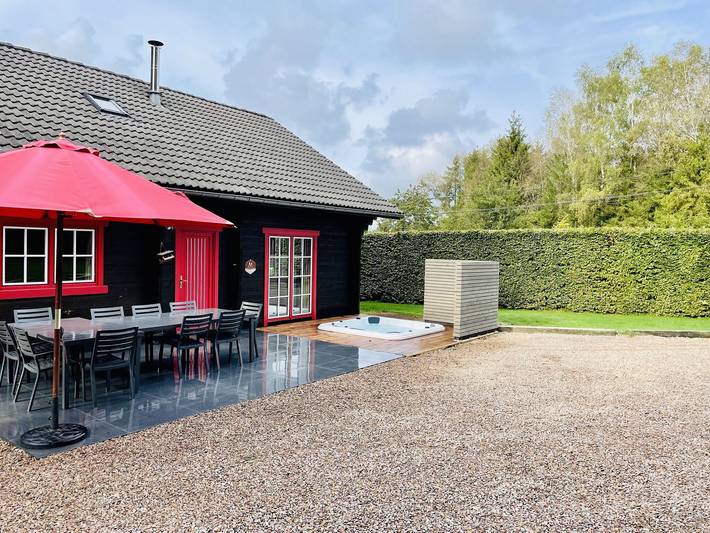 Chalet pour 10 personnes, avec sauna ainsi que jardin et terrasse, animaux acceptés en Belgique - 2