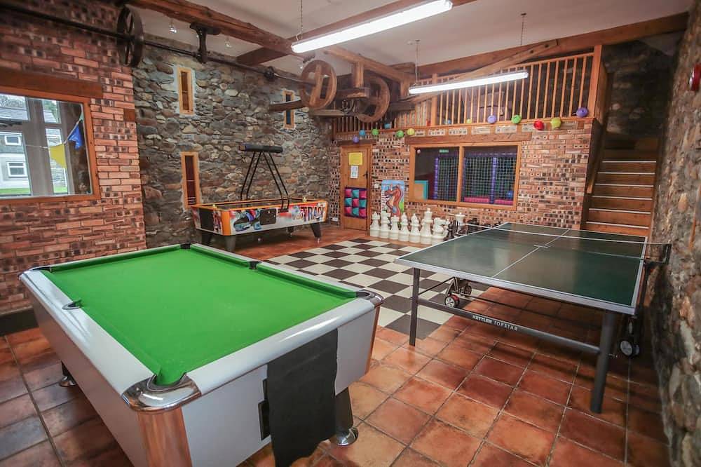 Glaslyn -  a cottage that sleeps 4 guests  in 2 bedrooms in Pwllheli, Gwynedd