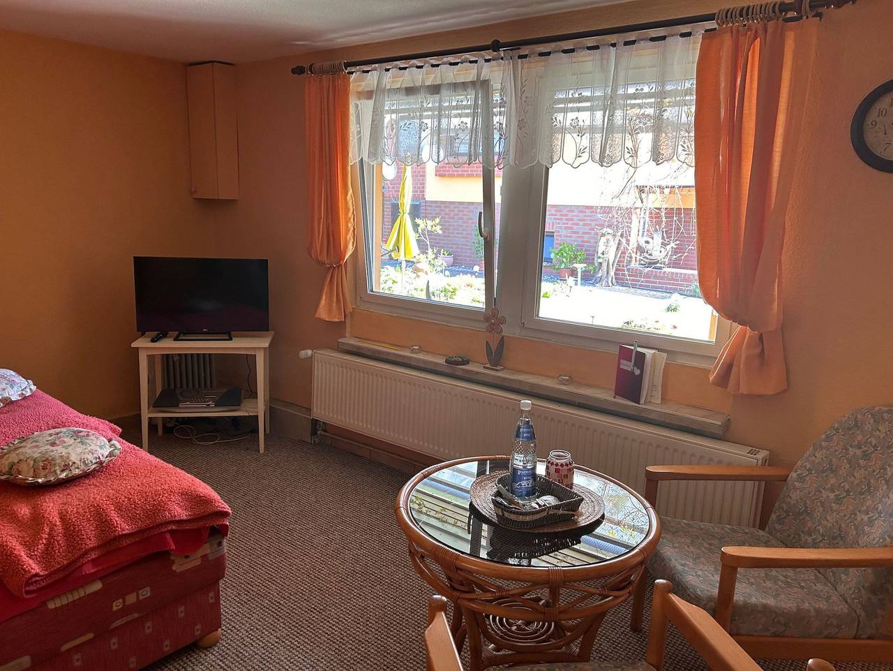 Ganze Ferienwohnung, Ferienbungalow Zum Blumengarten in Ribnitz, Ribnitz-Damgarten