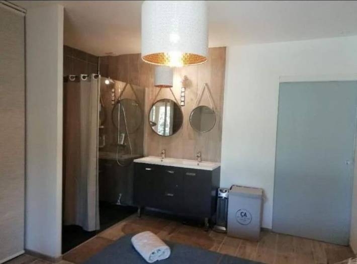 Location de vacances pour 4 personnes, avec piscine ainsi que jardin et vue à Oraison - 2