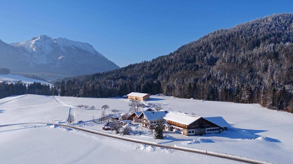 Biohof Wallnerhof - Chiemgau Karte - Familienzimmer für 4 Personen in Inzell, Bayerische Alpen