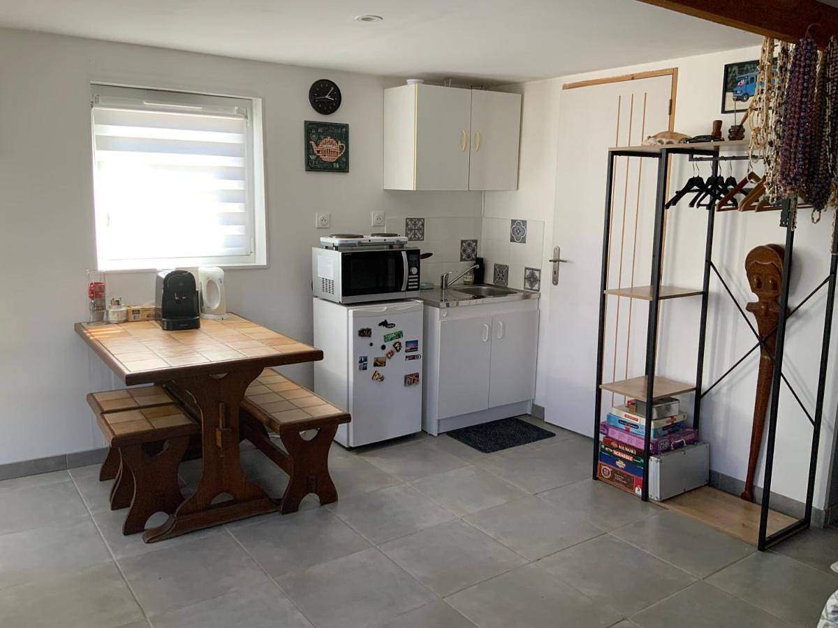 Appartement entier, Maison d’hôtes accès piscine in La Chaussée-Saint-Victor, Région de Blois
