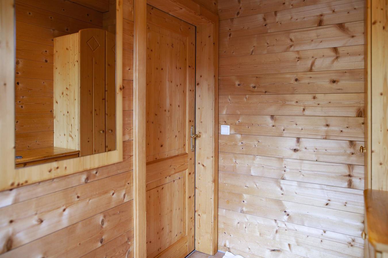 Ganze Ferienwohnung, Holz-Bio-Appartement Dachstein mit Infrarotsauna in Ramsau am Dachstein, Schladming-Dachstein
