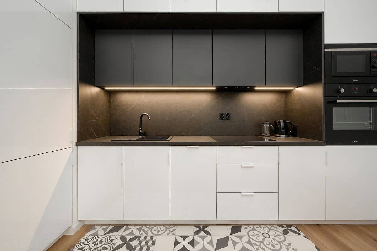 Entire apartment, Stylish Apartment in Wroclaw | Parking and Balcony in Wrocław, Lower Silesia