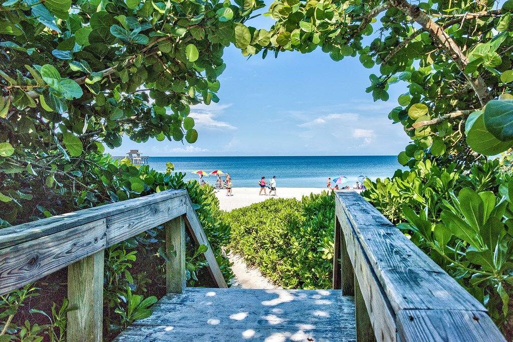 Ganze Wohnung, Luxusapartment im Herzen der Altstadt von Neapel. Schritte zur 5th Ave & schönen Sugar Sandy Beach! in Naples (Florida), Southwest Florida