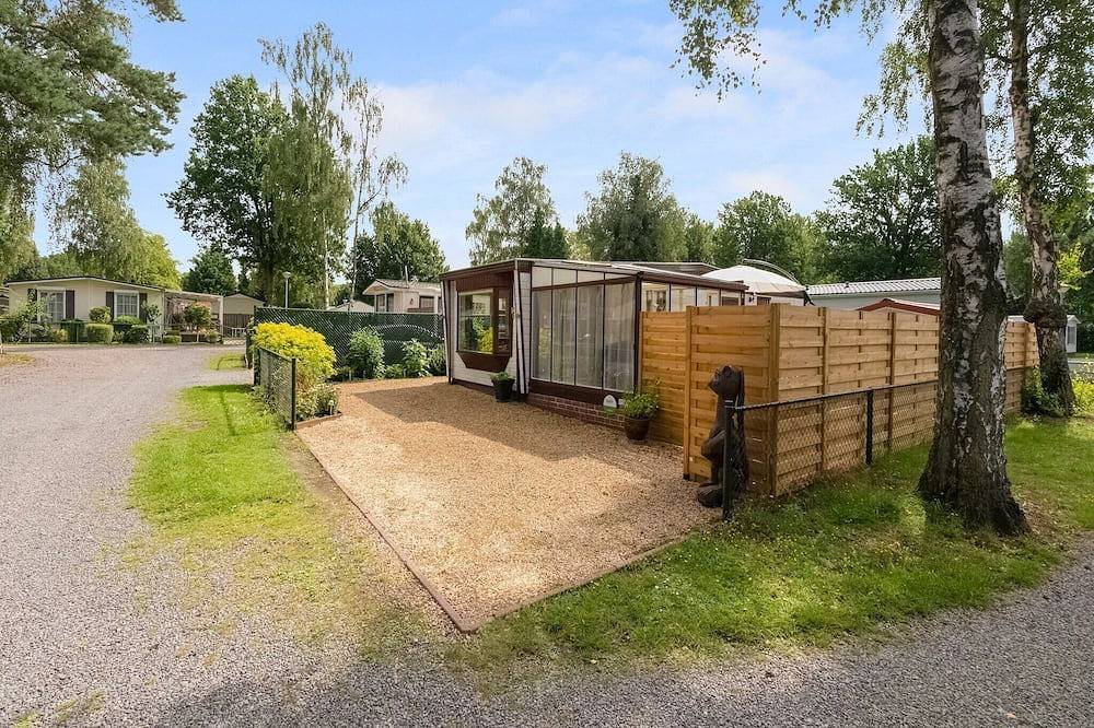 Serene Forest Stay with Comfort in North Brabant