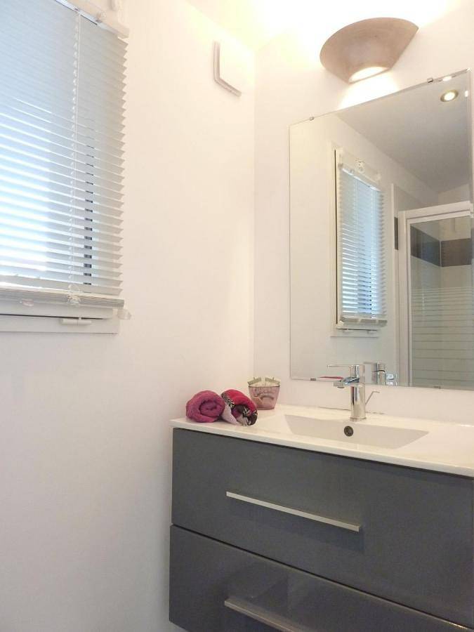 Appartement entier, Studio with Pool View in Saint-Gély-du-Fesc, Côte méditerranéenne (France)