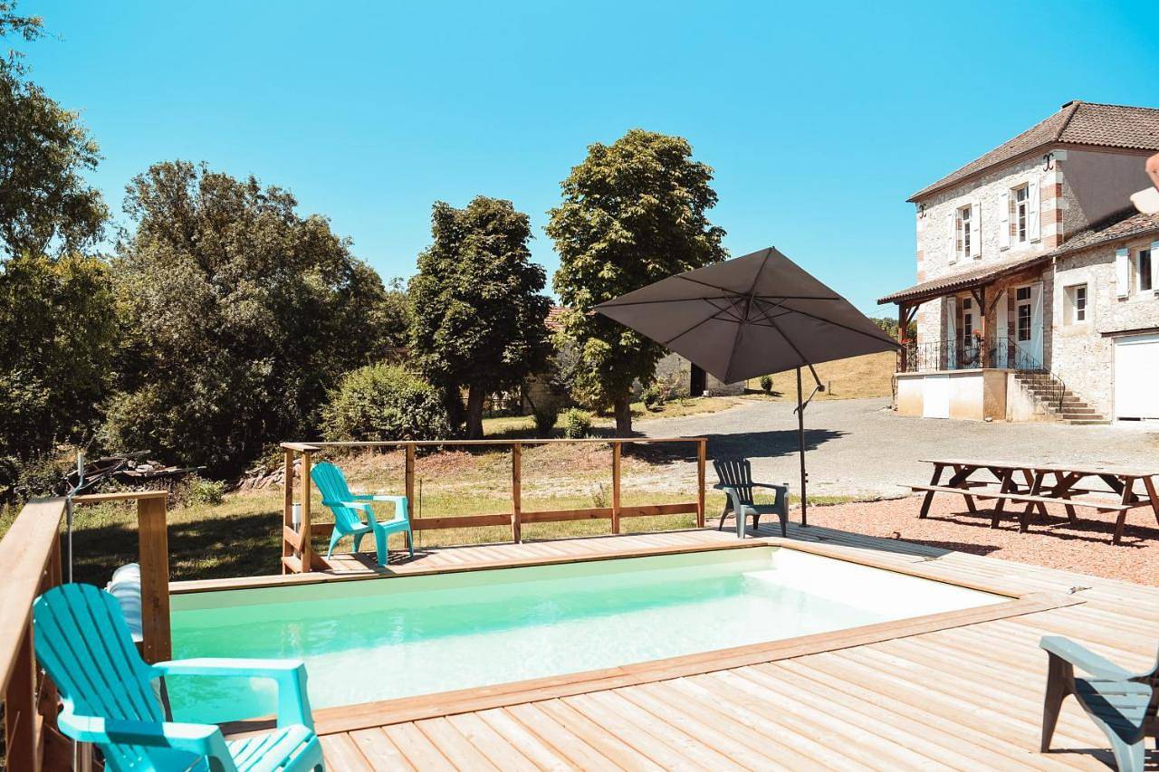 Five-Bedroom House in Plieux, Gers