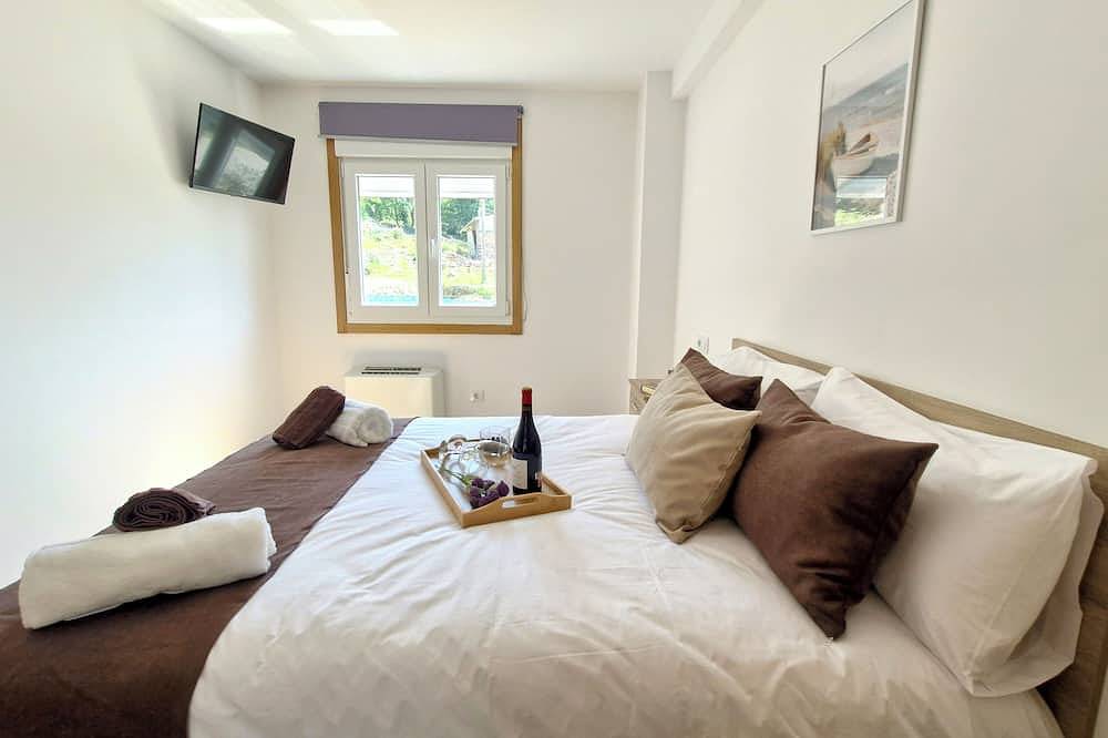 Entire apartment, Adapted For People With Reduced Mobility And Has An Articulated Bed. in Mondariz, Pontevedra Province