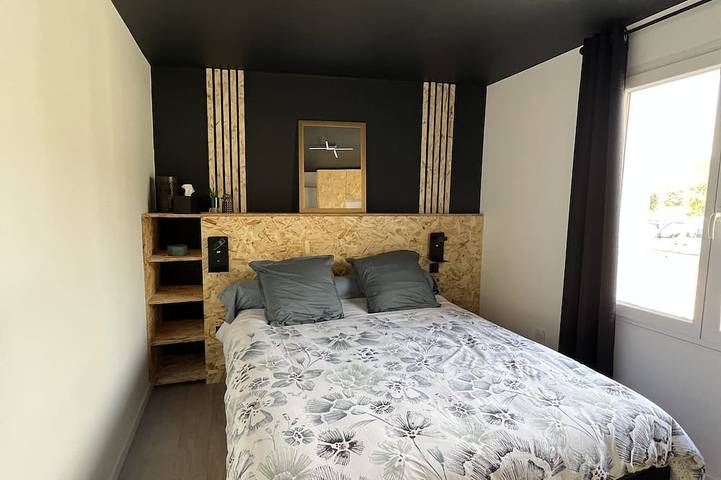 Appartement entier, 🌿 Évasion provençale & vue château – Appartement de standing avec extérieur 🌿 in Gréoux-les-Bains, Alpes-de-Haute-Provence
