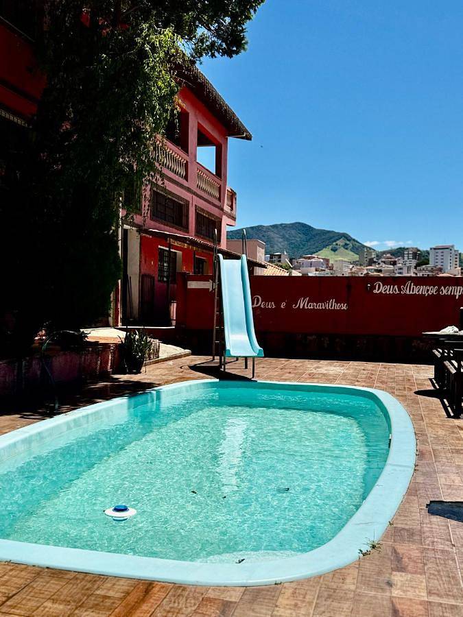 Pousadas para 2 pessoas, com vista e piscina e ainda balcão em Paraisópolis