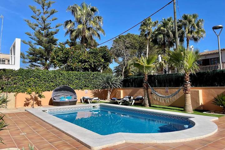 Chalet für 8 Personen, mit Balkon und Garten in Palma