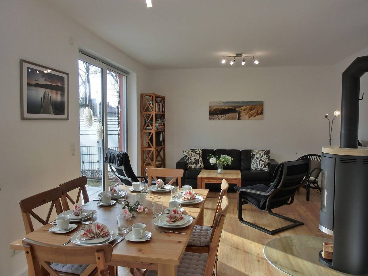 Ferienhaus mit 4 Schlafzimmern, 2 Pkw-Stellplätzen für 6 Pers. in Graal-Müritz, Rostock und Umgebung