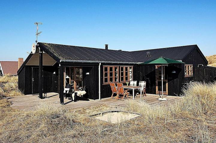 Ferienhaus für 6 Personen, mit Terrasse und Sauna in Hvide Sande