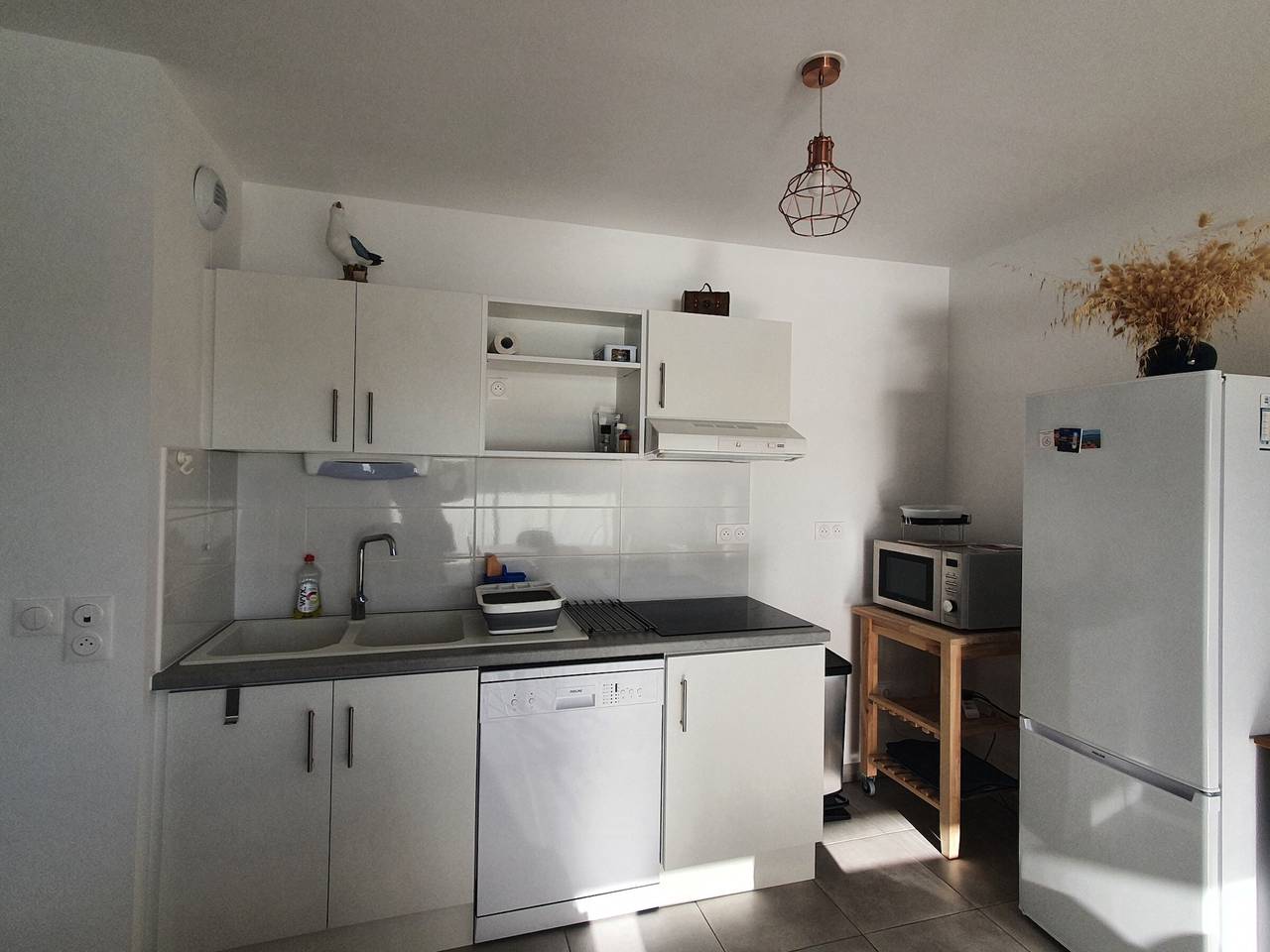 Entire apartment, Beautiful 3-room apartment with parking and air conditioning in Sète in Sete, Côte d'Améthyste