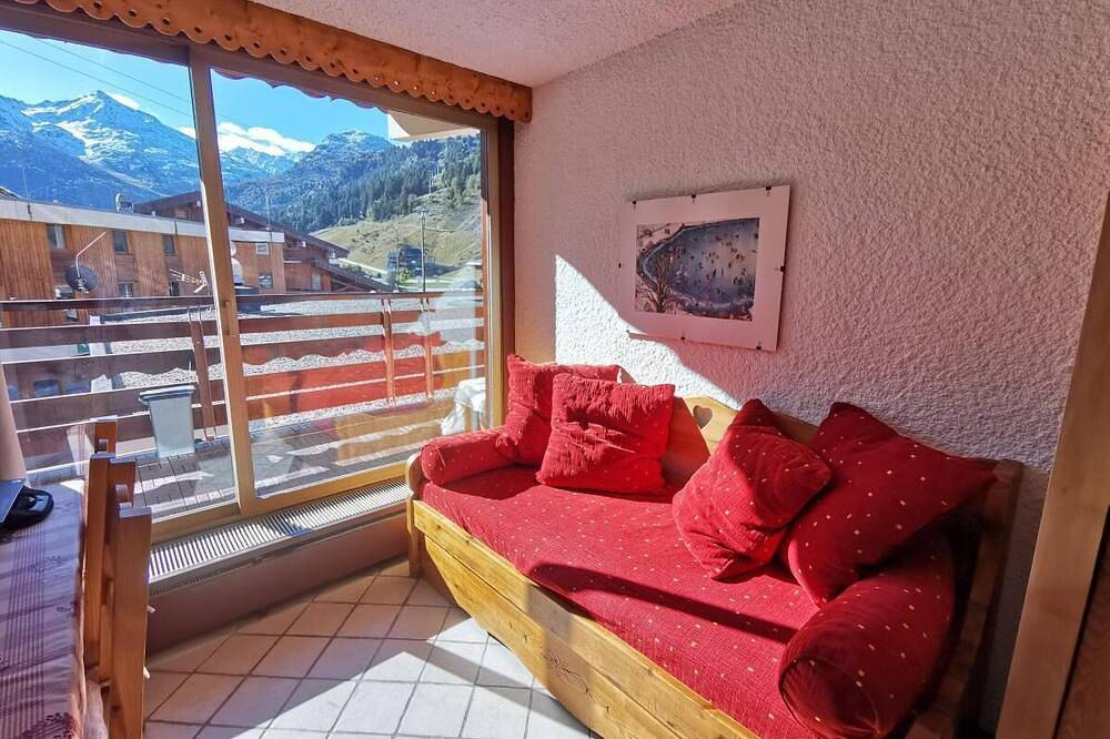 Apartamento entero, Centro estación, 1.o piso, vista montaña, balcón, tv, local para esquís, 34m², Méribel-Mottaret in Méribel-Mottaret, Les Allues