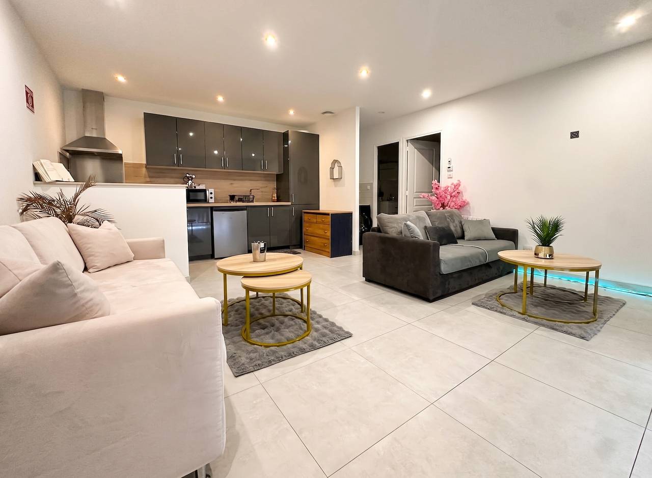 Appartement entier, Appartement avec balcon à Freneuse - 54 m² in Freneuse, Yvelines