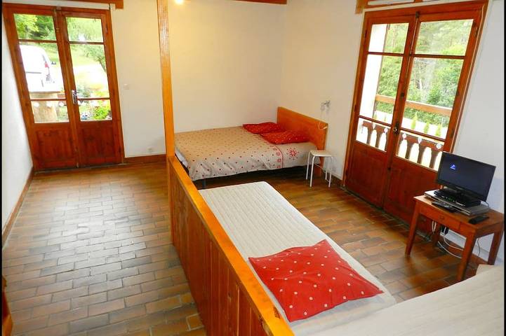 Gîte pour 6 personnes, avec balcon et jardin à Beauvezer - 2